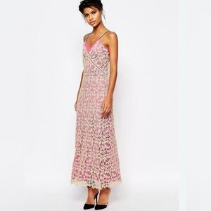 Self Portrait Lace Shell Maxi
Slip Dress with Pink Lining,size UK 10,US 6.